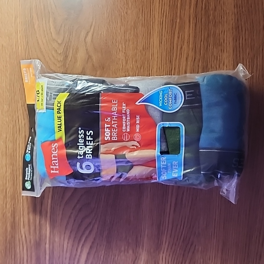6pk Hanes tag less briefs LARGE
